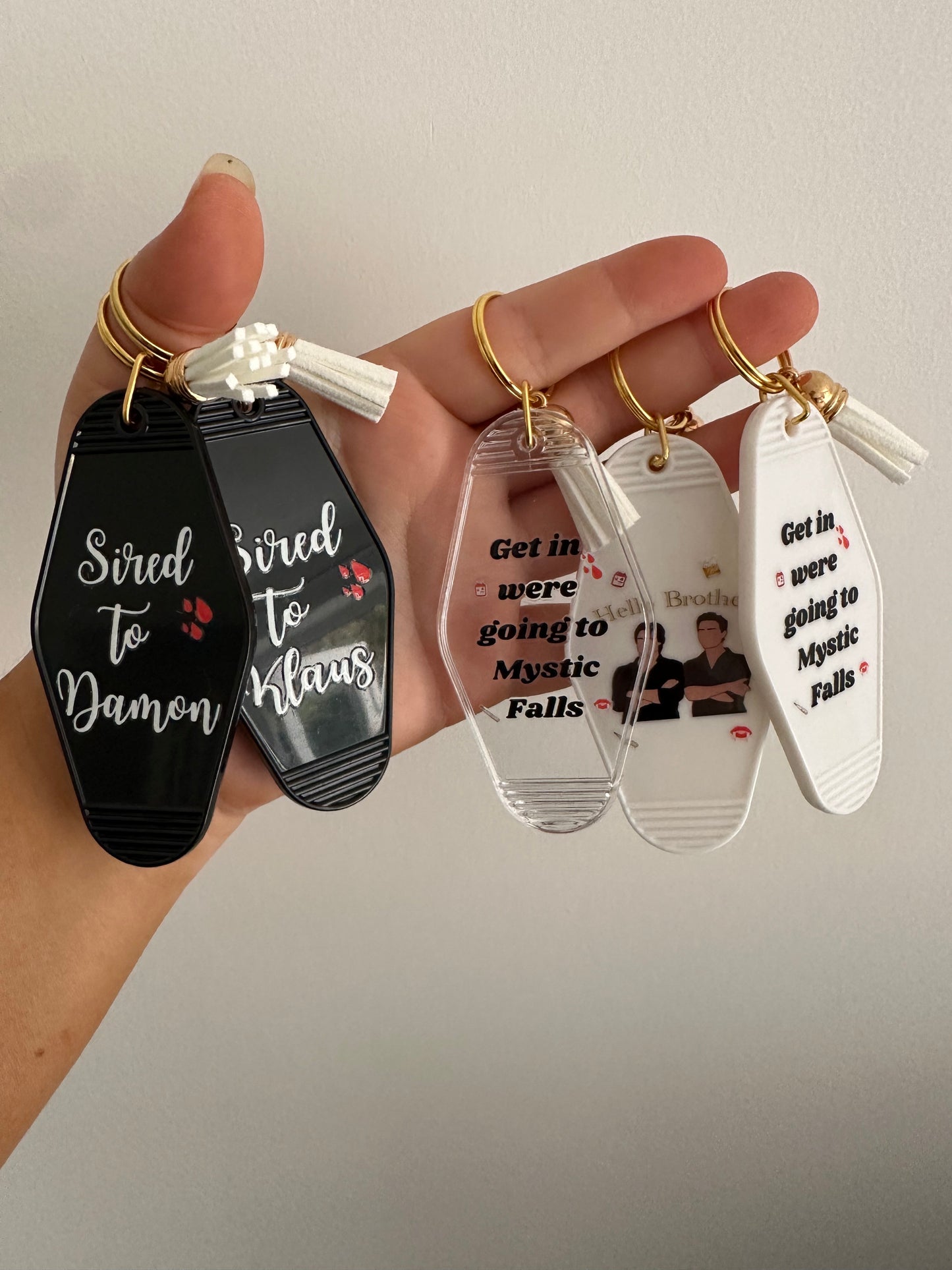 Vampire diaries motel keyrings