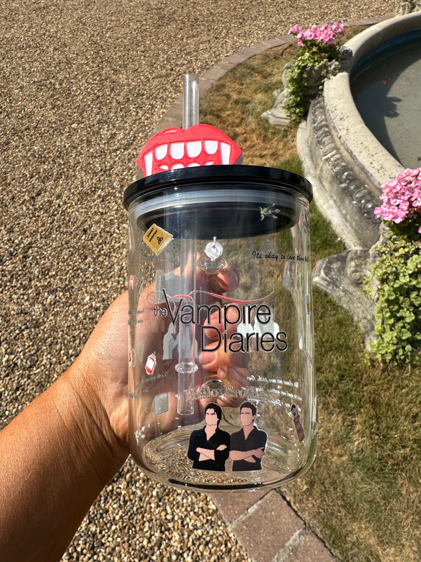 Vampire diaries glass mug with lid